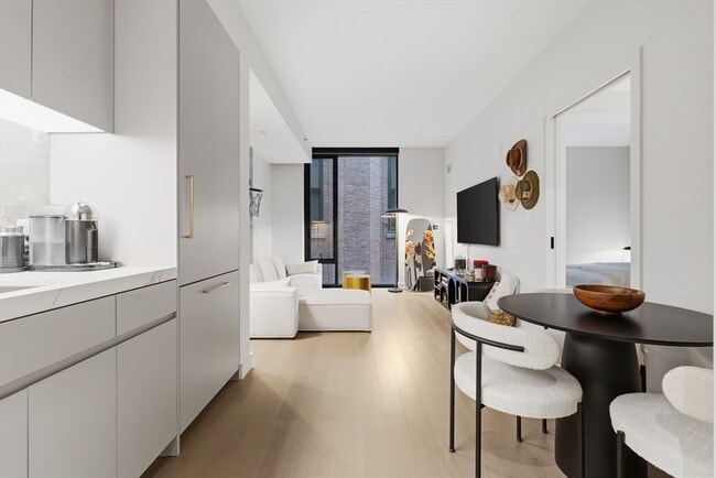 Foto del edificio - 55 Lagrange St