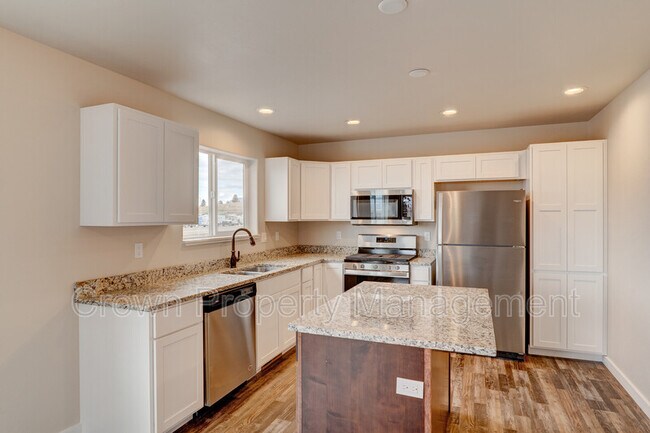 Foto del edificio - 517 Sparrow Rd