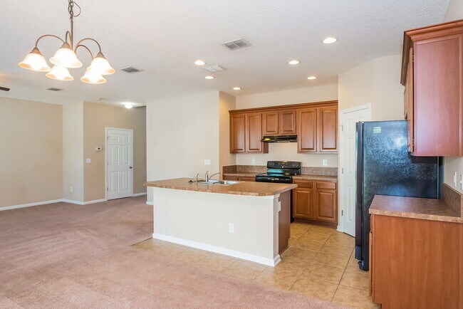 Foto del edificio - 6177 Casterbridge Rd