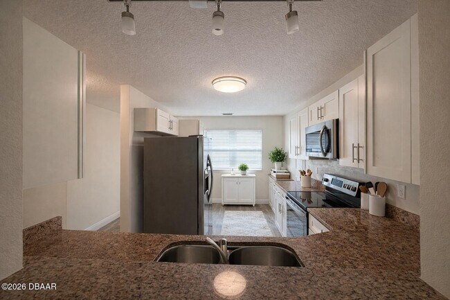 Foto del edificio - 3724 Oak Cove Pl