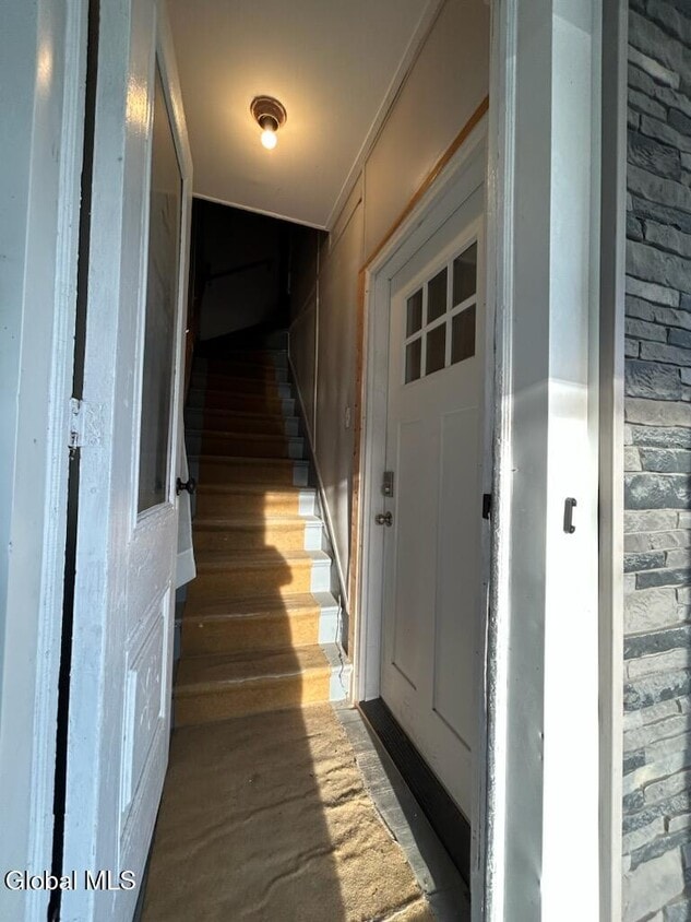 Building Photo - 357 Forest Ave