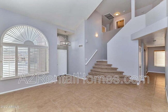 Foto del edificio - 8782 E Pinchot Ave