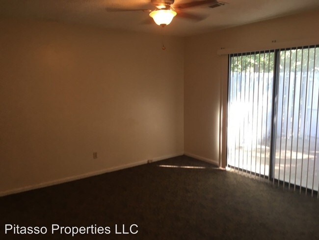 Foto del edificio - 14-18 Oak Mt Dr