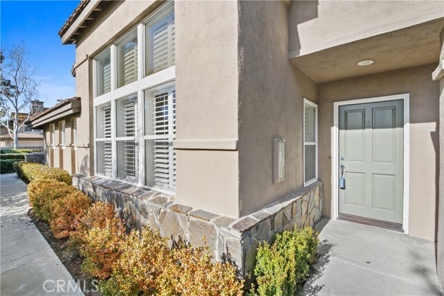 Building Photo - 2 Cameray Heights