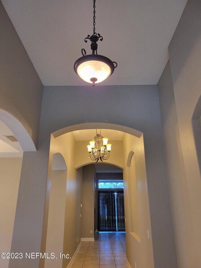 Building Photo - 932 Gallier Pl