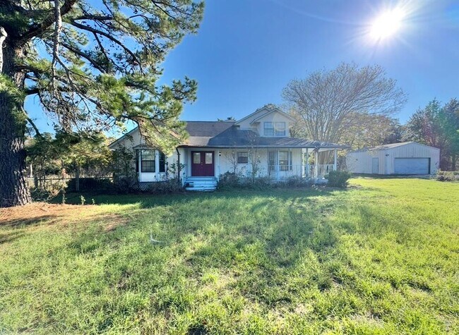 Foto del edificio - 233 FM 696