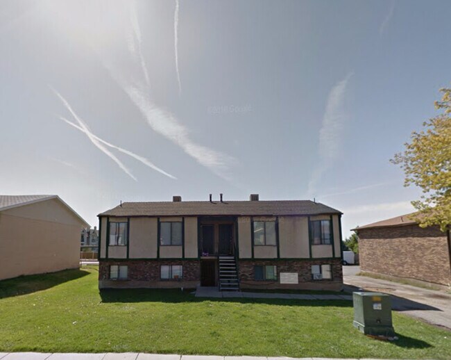 Foto del edificio - 1455 W Layton 4-plex