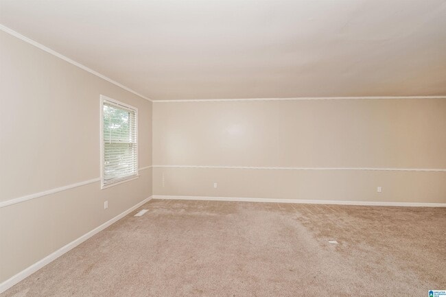 Building Photo - 636 Cresap Cir NE