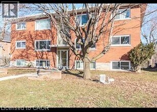 Building Photo - 120 Clive Rd