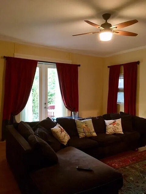 Spacious Living room - 1026 Paradrome St