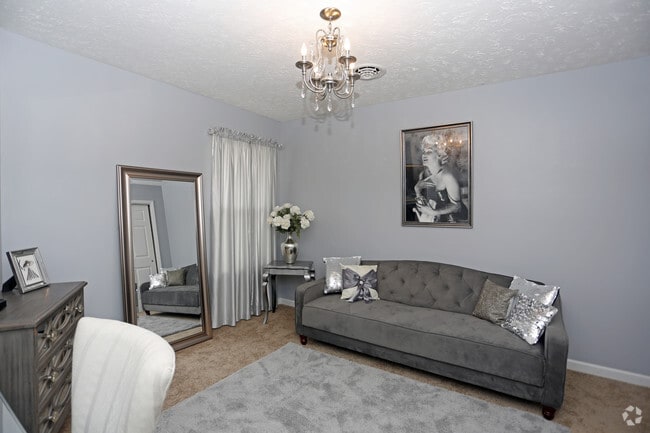 2BR, 2BA - 1,300 SF - Villas at Charleston