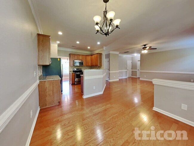 Foto del edificio - 5323 Chandler Oaks Ln