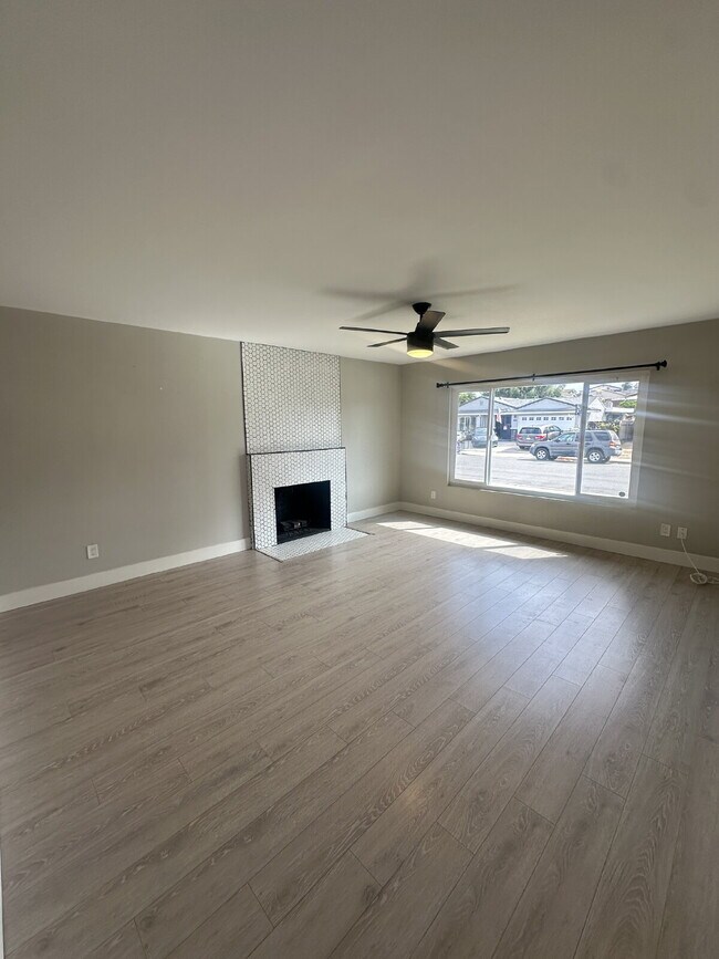 Building Photo - Stunning Fully Renovated 3 Bedroom, 2 Bathroom Single-Story Home in Otay Mesa West!