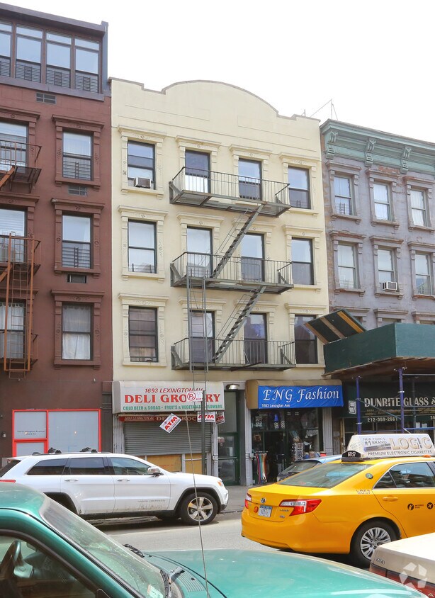 Primary Photo - 1693 Lexington Ave