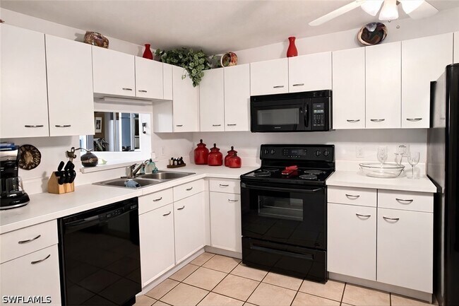 Foto del edificio - 7719 Jewel Ln