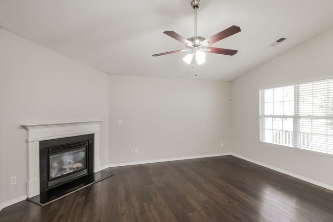 Building Photo - 8145 Rosberg Ln