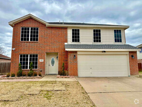 Building Photo - 4705 Valleyview Dr