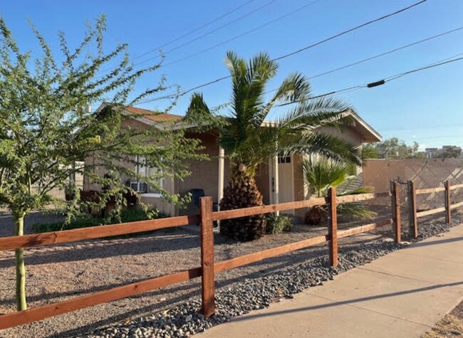 Foto del edificio - Perfect little cottage , great area