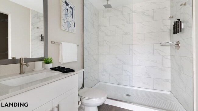 Building Photo - 2220 W First St