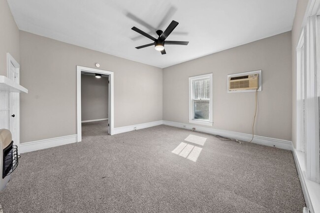 Foto del edificio - 2 Bedroom Home Near APSU Campus For Rent!