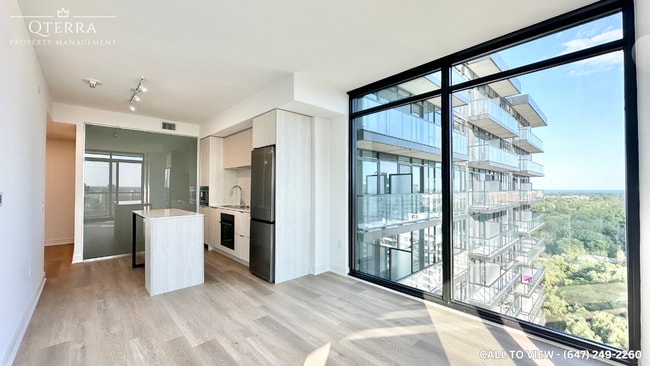 Building Photo - 86 Dundas St E