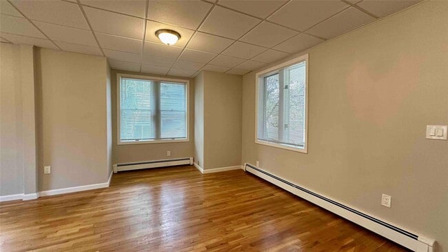 Building Photo - 158 Anstice St