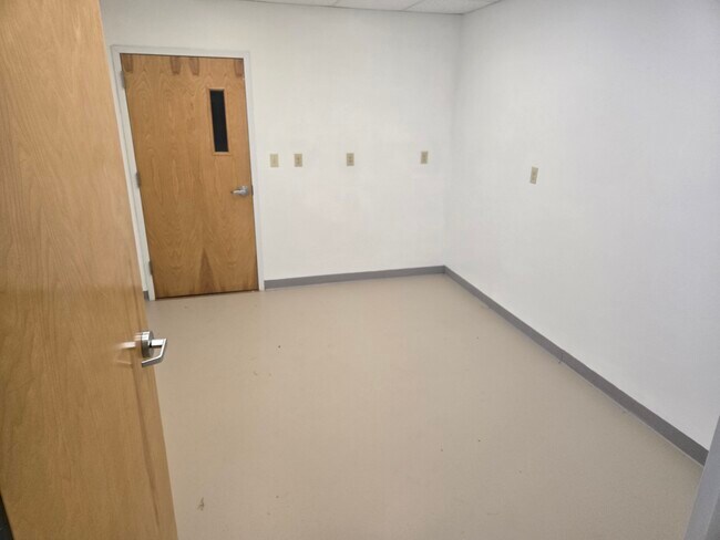 Foto del edificio - 42981 NY-28