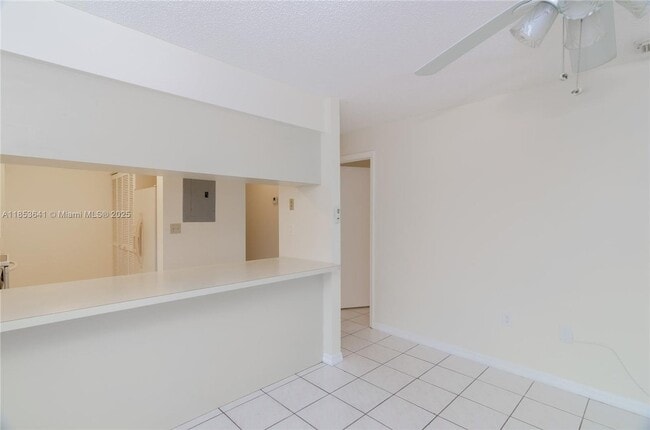 Building Photo - 3373 SW 28th Terrace