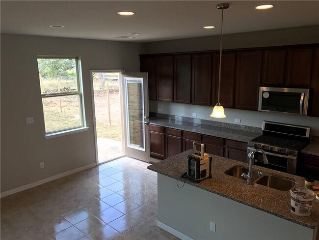 Foto del edificio - 801 Melda Street, Leander, TX 78641 - 5 BR...
