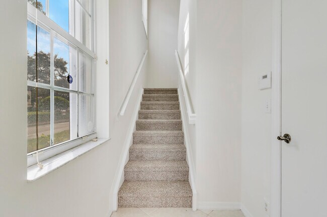 Foto del edificio - 110 Lighthouse Cir
