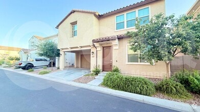 Building Photo - 1068 E Sabino Dr