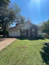Building Photo - 4005 Calumet Dr