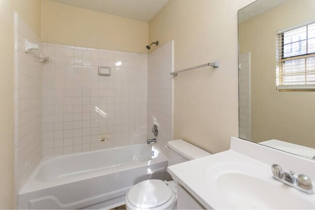 Foto del edificio - 3071 Eastland Way