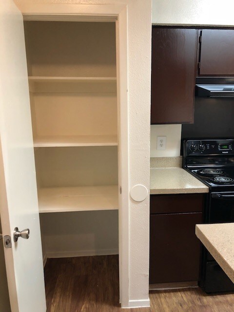 Built in pantry - Steeplechase