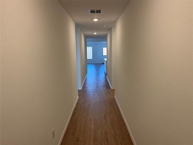 Foto del edificio - 330 Mahogany Ln