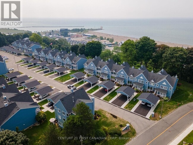 Building Photo - 374 Front St