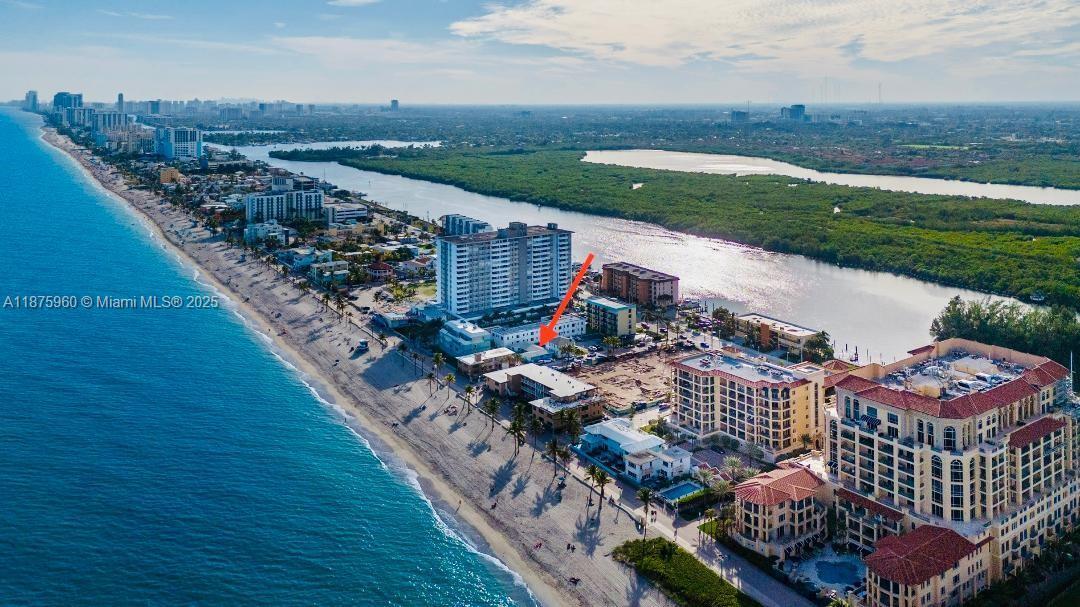 Primary Photo - 3220 N Surf Rd