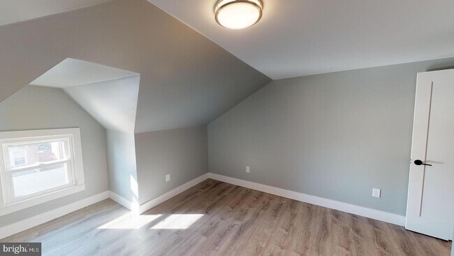 Foto del edificio - 301 S High St