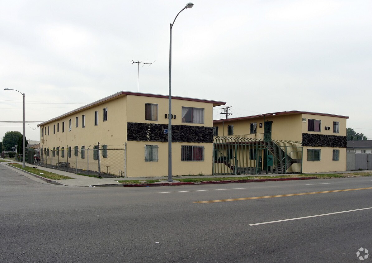 Primary Photo - 8200 S Main St