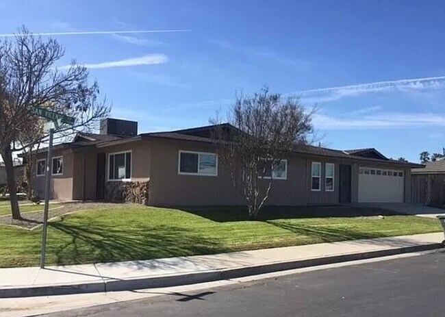Foto del edificio - 4201 Chadbourn St