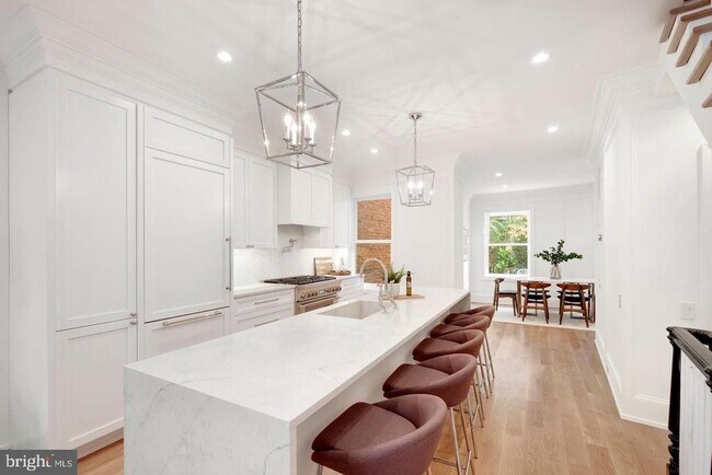 Foto del edificio - 1421 27th St NW