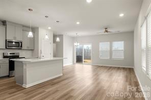 Foto del edificio - 3750 County Down Ave