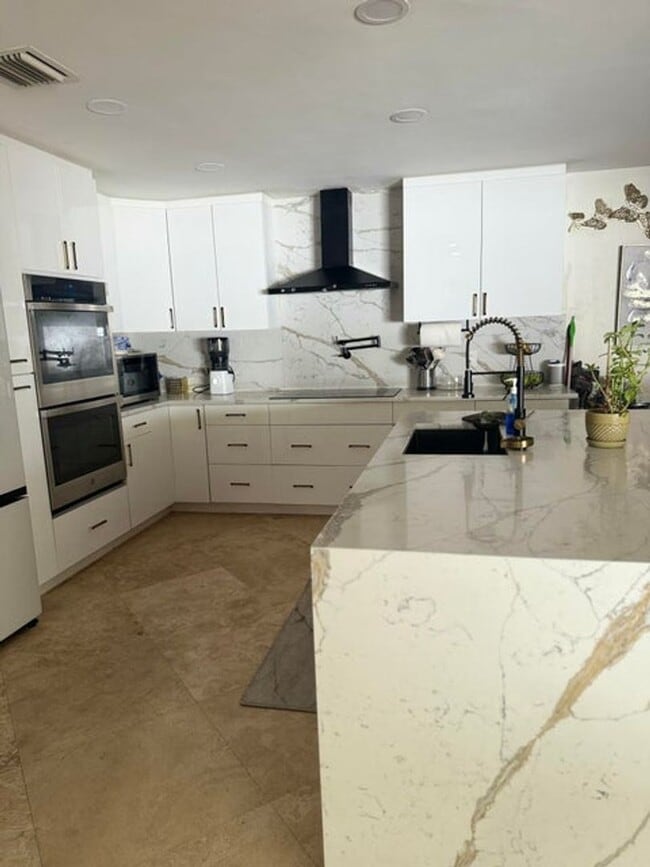 Photo - 6000 Adriatic Way House