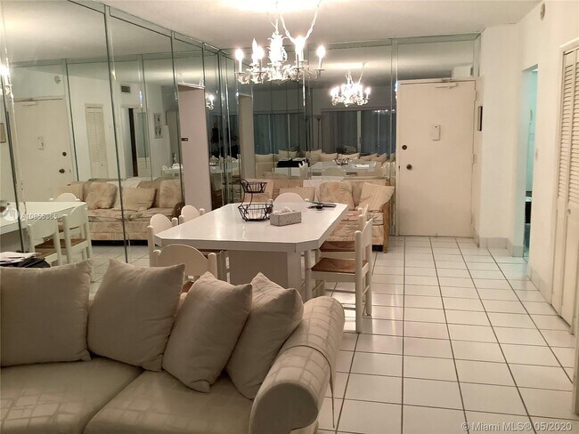 Foto del edificio - 1950 S Ocean Dr