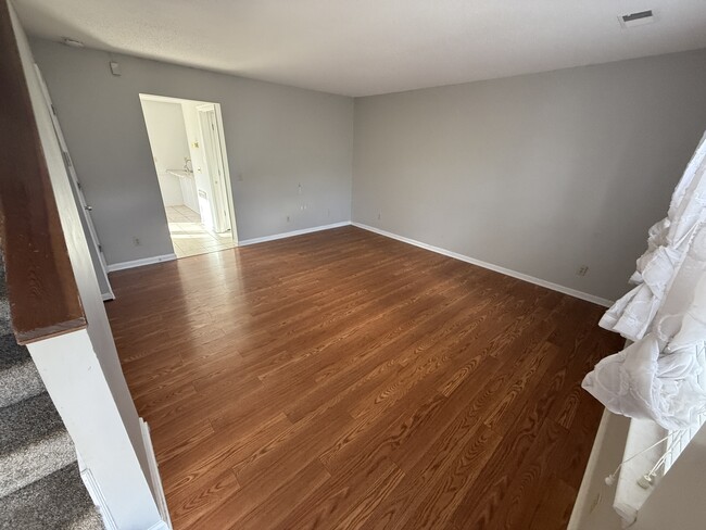 Living Room - 326 W Midvale Ave