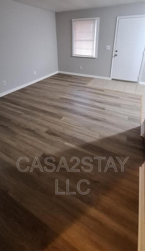 Foto del edificio - 674 Knox Blvd