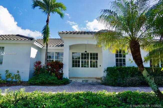 Building Photo - 15551 SW 77th Ave