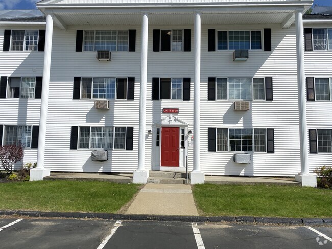 Building Photo - 105 Portsmouth Ave