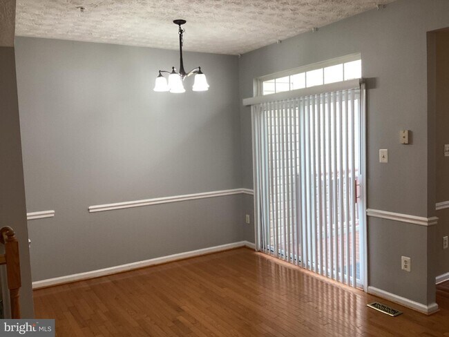 Building Photo - 4529 Golden Meadow Dr