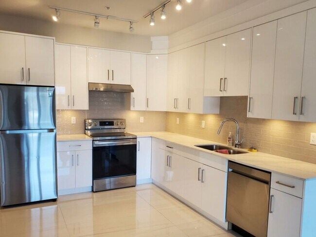 Photo du bâtiment - 3rd Floor Condo at Yaletown